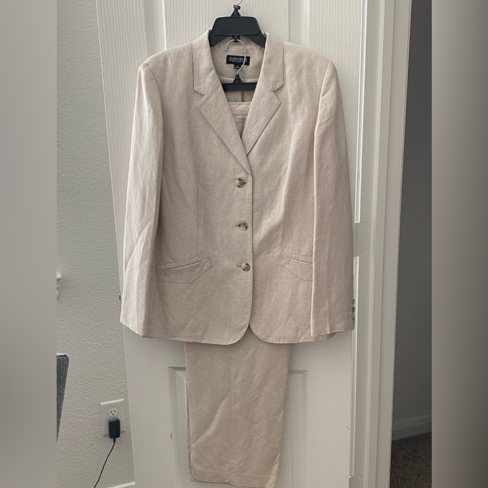 John Meyer Women's Beige Linen Rayon Pantsuit
